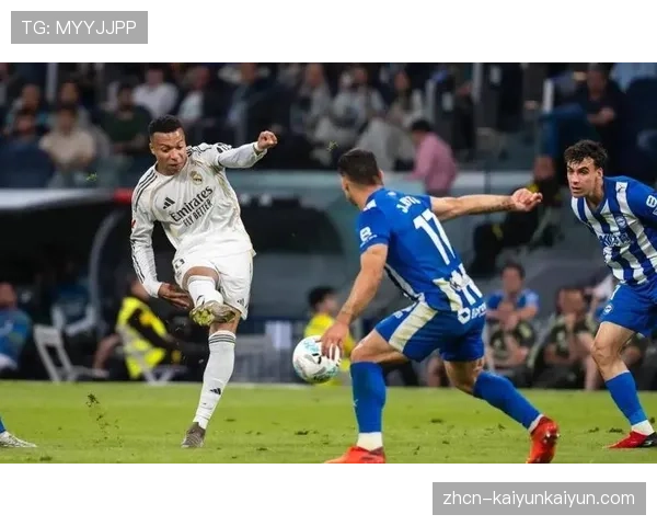 姆巴佩破荒当选最佳球员，皇马先赛一场仍落后巴萨6分